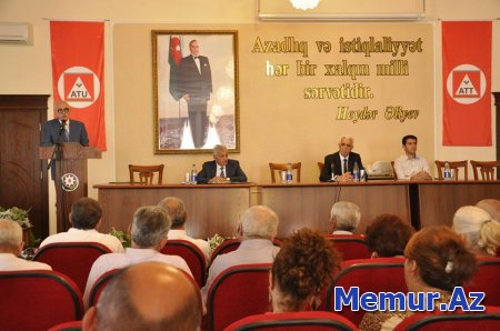 Azərbaycan Texnologiya Universitetinin rektoruna töhmət verildi