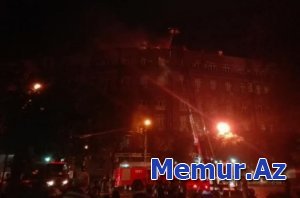 Ermənistan Maliyyə Nazirliyinin binası yanır