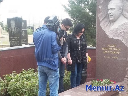 Amaliya Pənahova həyat yoldaşının məzarı üstündə - FOTO