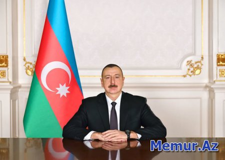 Prezident Azərbaycan Dövlət Akademik Milli Dram Teatrının əməkdaşlarını təltif edib