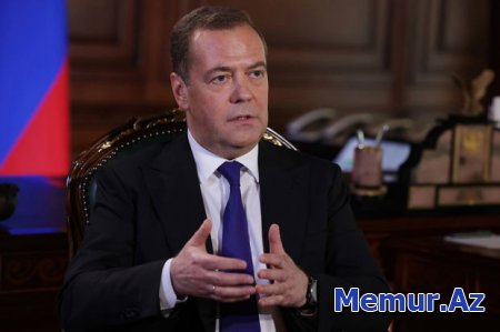 Medvedev: “Təyyarələrin Ukraynaya tədarükü NATO-nun Rusiya ilə müharibəsi kimi qiymətləndiriləcək”