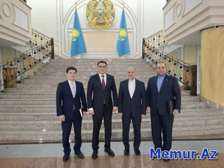 İran səfiri Astanada Qazaxıstan rəsmiləri ilə danışıqlar aparıb