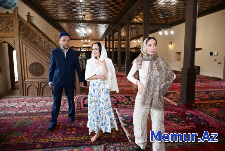 Leyla Əliyeva və Arzu Əliyeva Şəkidə Xan məscidini ziyarət ediblər