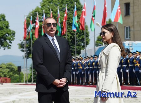 Milli Məclis Qurtuluş günü ilə bağlı Prezidentə və Birinci vitse-prezidentə təbrik ünvanlayıb
