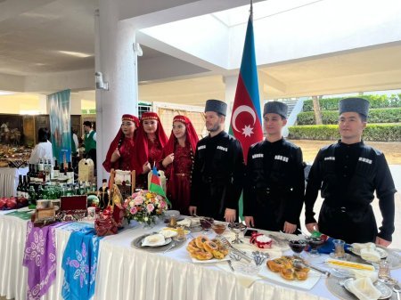AŞQABADDA BMT GÜNÜ MÜNASİBƏTİLƏ AZƏRBAYCAN XÜSUSİ STENDLƏ TƏMSİL OLUNUB