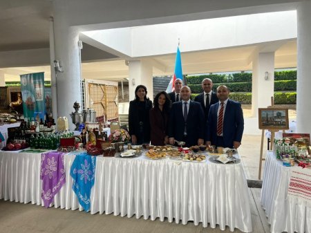 AŞQABADDA BMT GÜNÜ MÜNASİBƏTİLƏ AZƏRBAYCAN XÜSUSİ STENDLƏ TƏMSİL OLUNUB